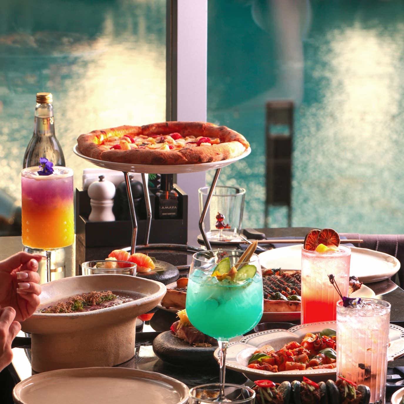 Pizza with Drinks at MYA Dubai Mall